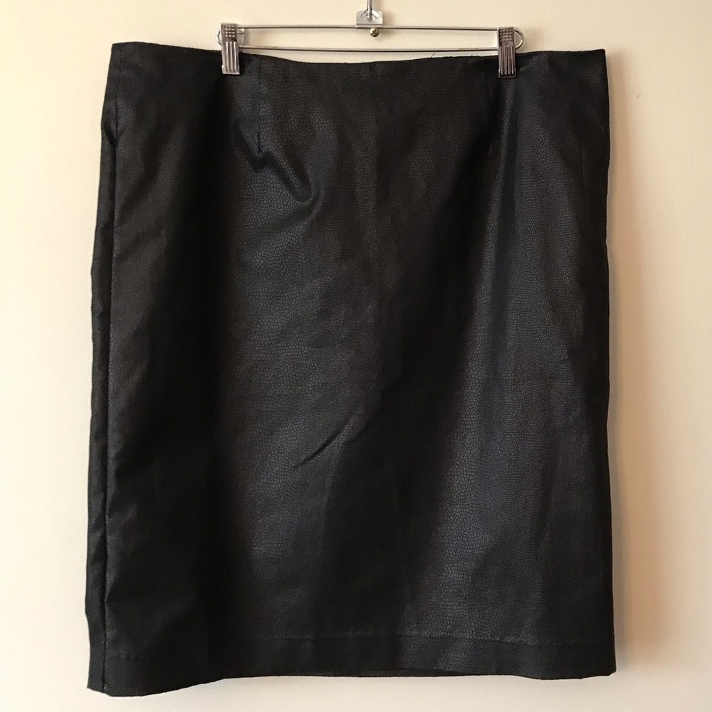 PETER Nygard black faux snakeskin skirt plus size 16